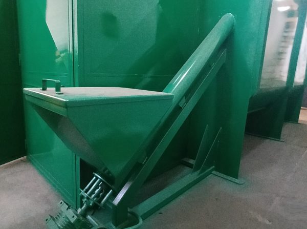 FOTO COMPOSTIERA 1 FOTO COMPOSTIERA 1